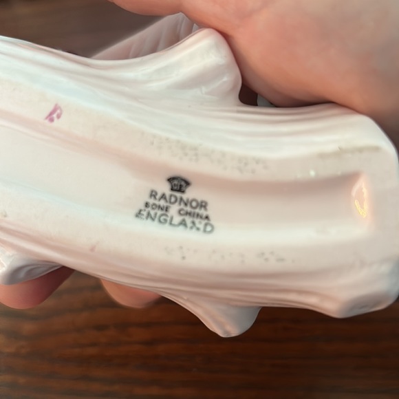 Radnor England Bone China Figurine - Picture 10 of 13